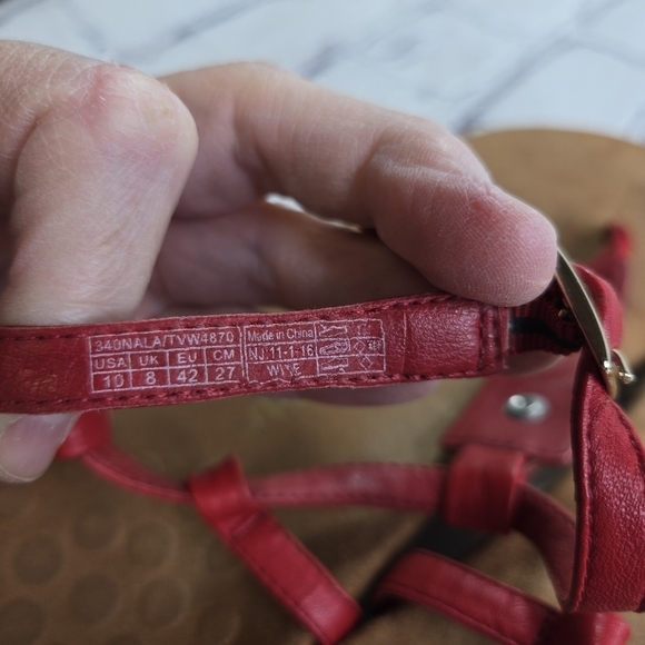 Vionic Nala red strappy gold stud metal accent thong  sandals - Picture 2 of 10